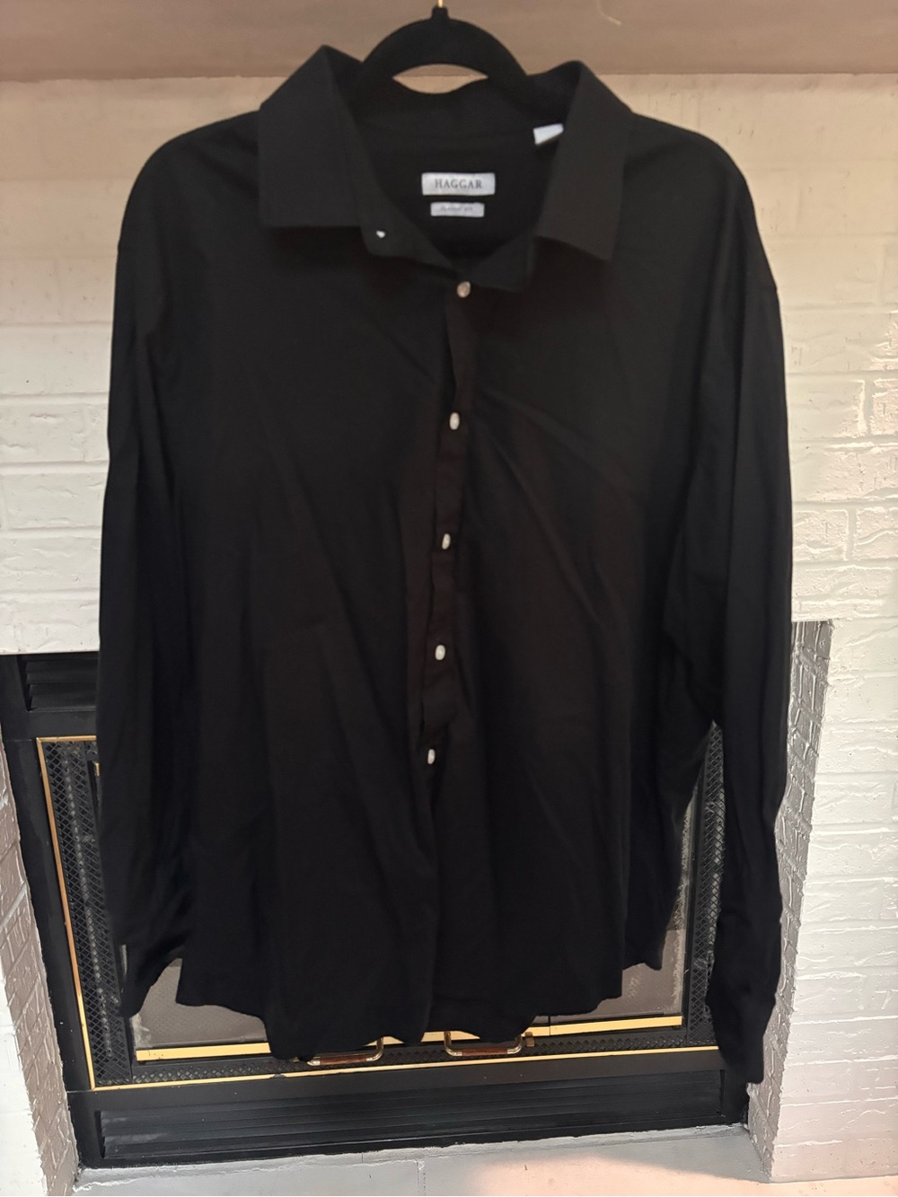 Haggar Men's Black Long-Sleeve Button-Up Dress Shirt